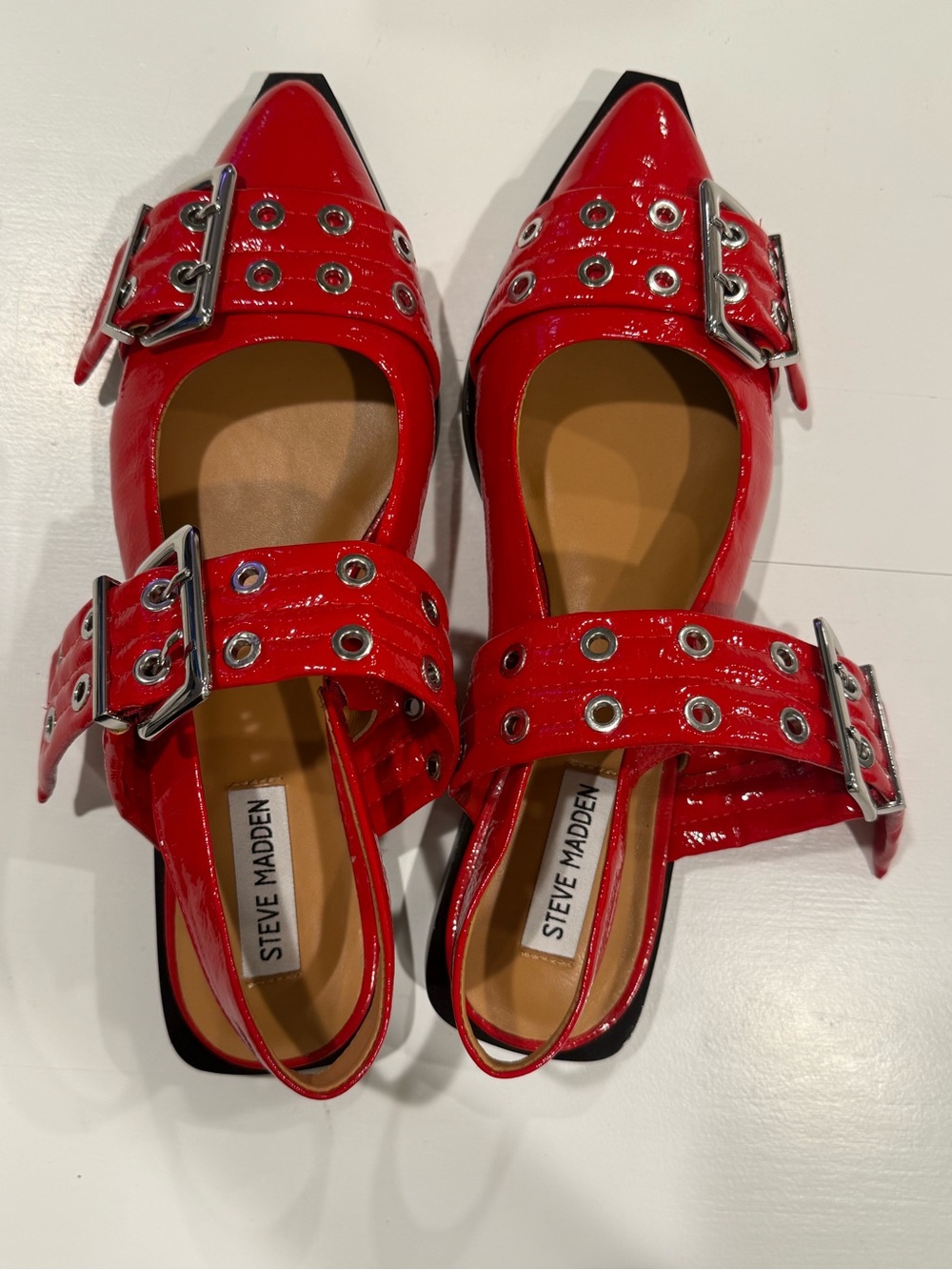 Steve Madden Red Patent Pointed-Toe Buckle Flats Graya Flats